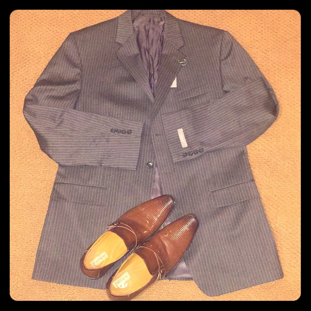 NWT!! Men’s Apt 9 Pinstripe Suit Blazer Size 42L